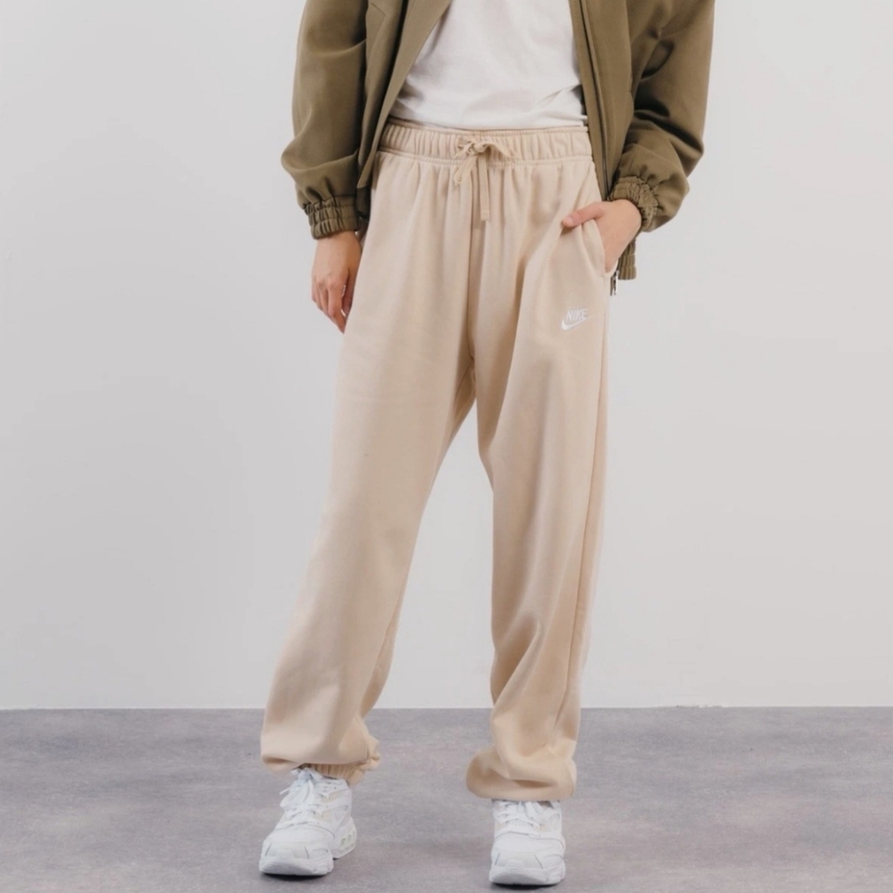 NEW! Nike Tan Club Fleece Mid Rise Oversized Fit Joggers Size XL